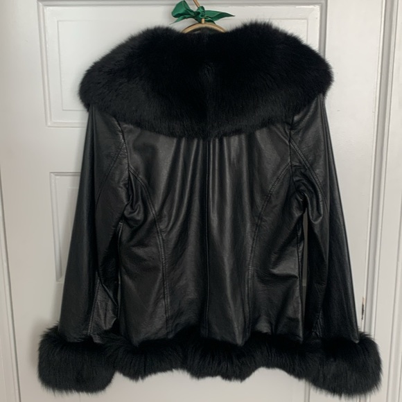 St. John by Marie Gray Scrumptious Black Kid Leather w Fox Fur Trim. Size 10 - Picture 2 of 7